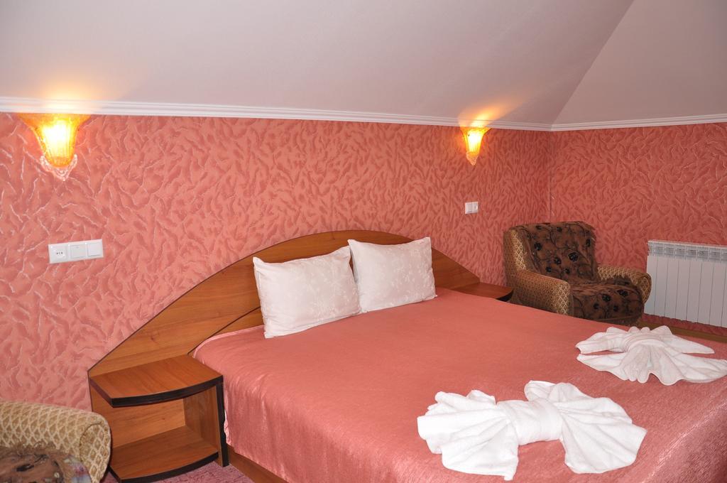 Focus Hotel Choest Kamer foto