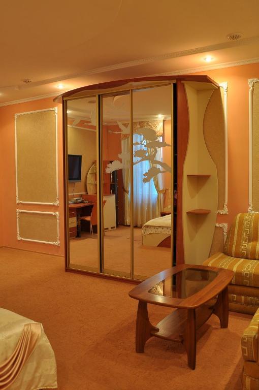 Focus Hotel Choest Kamer foto