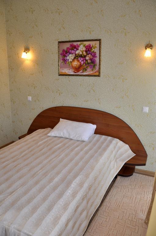 Focus Hotel Choest Buitenkant foto